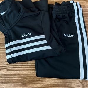 Toddler 4T adidas 2 Piece set